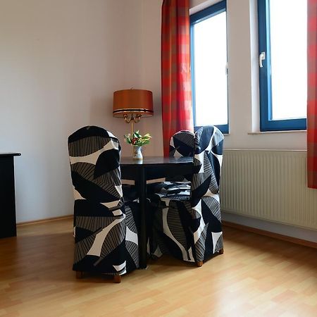Monteur Und Messewohnung 로트가우 외부 사진