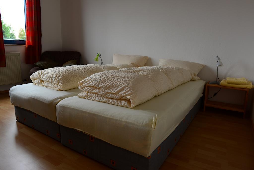 Monteur Und Messewohnung 로트가우 외부 사진