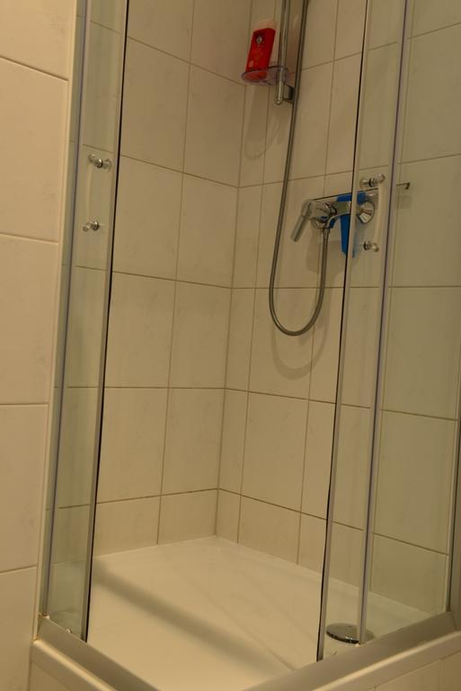 Monteur Und Messewohnung 로트가우 외부 사진